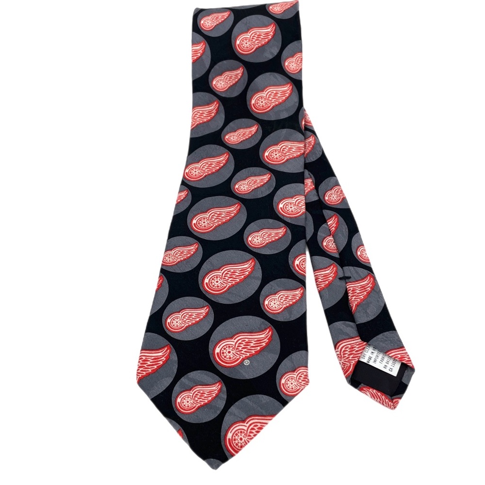 NHL Detroit Red Wings 100% Silk Made in USA